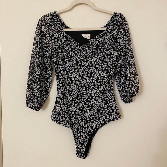 Black & White Floral 3/4 Sleeve Bodysuit - Picture 1 of 6
